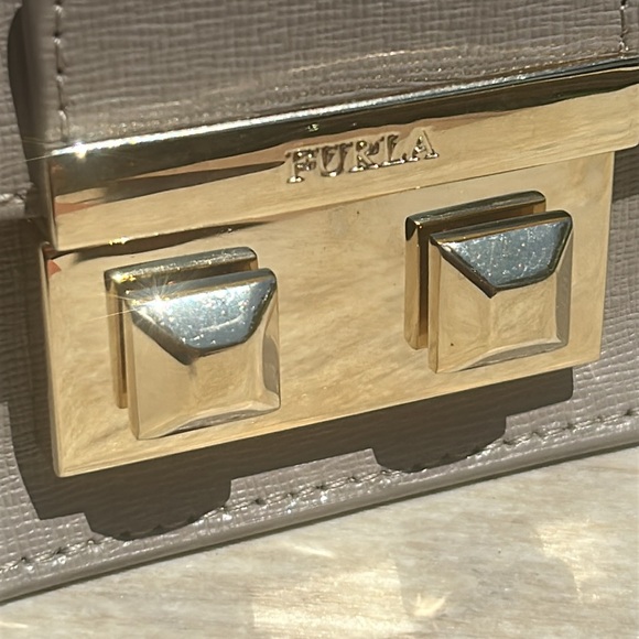 FURLA EUC Mini Bella Leather Crossbody/Shoulder Bag - Picture 2 of 8